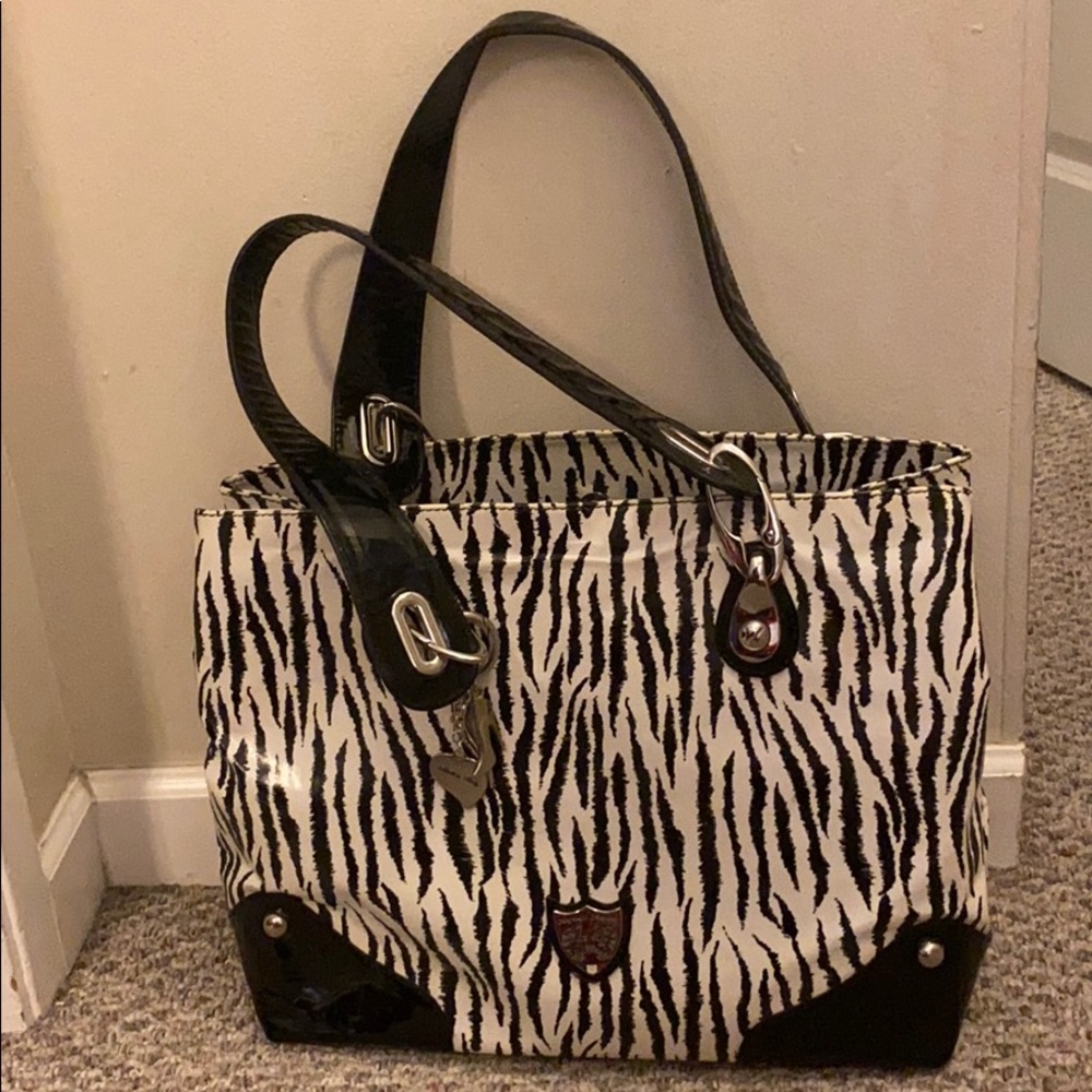 A beautiful Zebra Angeleigh Anastasio Big Bag